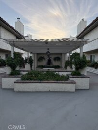 5255 Zelzah Avenue #302 Photo