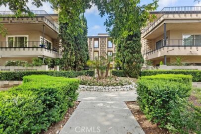 1235 S Orange Grove Boulevard Photo