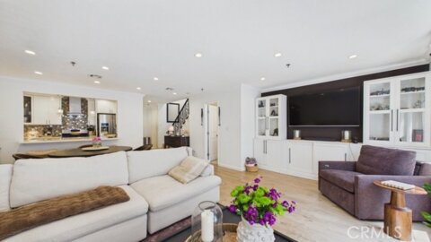 735 W California #102 Photo
