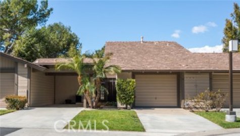 Phenomenal Newly Listed Rancho San Joaquin Townhomes Townhouse Located at 26 Arboles