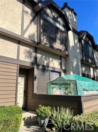 Elegant Newly Listed Kingston Townhomes East Condominium Located at 19230 Wyandotte #14