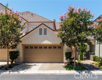 Marvelous Summit Towne Collection Condominium Located at 3 Longbourn Aisle was Just Sold