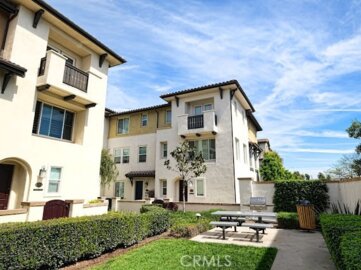 8276 Celestial Avenue Photo