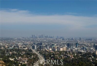 Delightful Horton Lane Condominium Located at 17150 Burbank Boulevard #25 was Just Sold