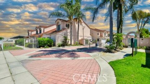 Spectacular Martinique Gardens Townhouse Located at 8810 Hewitt Place #2 was Just Sold