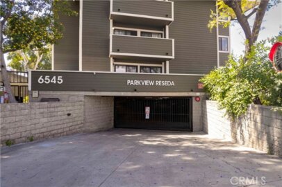 6545 Reseda Boulevard #8 Photo