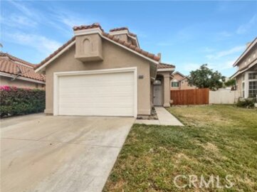 Gorgeous Newly Listed Menifee Lakes Single Family Residence Located at 30590 Lake Pointe Drive