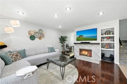 Extraordinary Newly Listed Dover Place Condominium Located at 1465 E Lexington Avenue #4C