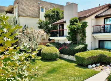 4015 N Virginia Road ##6 Photo