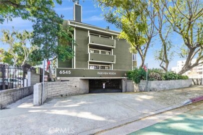 6545 Reseda Boulevard #6 Photo