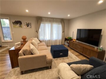 9749 Reseda Boulevard #13 Photo
