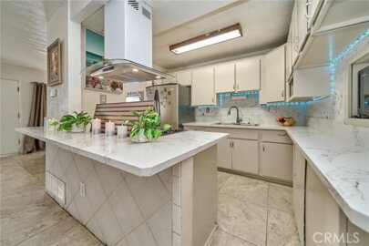 4801 Jackson #C Photo