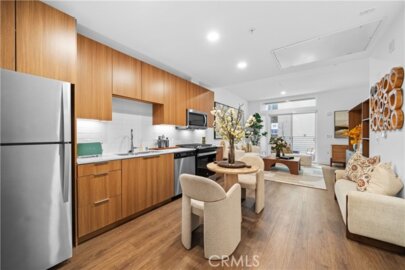 709 E Walnut Street #319 Photo