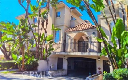 Extraordinary Newly Listed Martel Townhomes Condominium Located at 813 N Martel Avenue #2