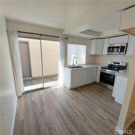 1450 Melrose #47 Photo