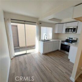 Impressive Newly Listed Melrose Place Townhomes Condominium Located at 1450 Melrose #47