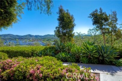 This Gorgeous Atherton Glen Townhouse, Located at 66 Glenalmond Lane, is Back on the Market