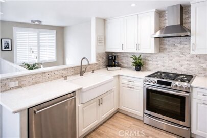 25285 Via Acapulco Photo