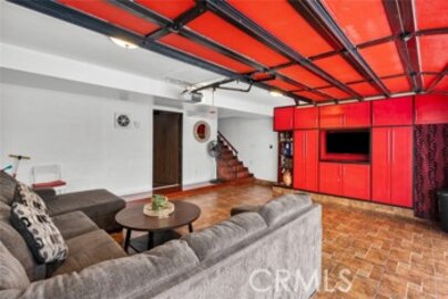 Gorgeous 423 Thompson Ave Townhouse Located at 427 Thompson Avenue #2 was Just Sold