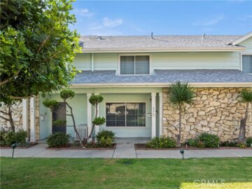 3500 W Manchester #450 Photo