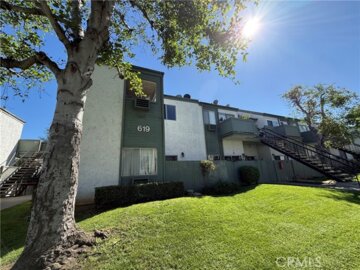 619 N Bristol #23 Photo