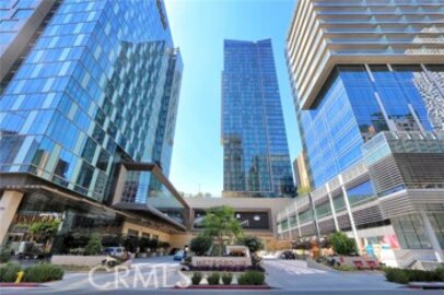 Phenomenal Newly Listed Metropolis Condominium Located at 889 Francisco Street #701
