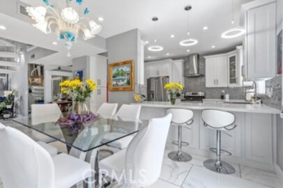 Delightful Newly Listed Encino Spa South Condominium Located at 5216 Yarmouth Avenue #306