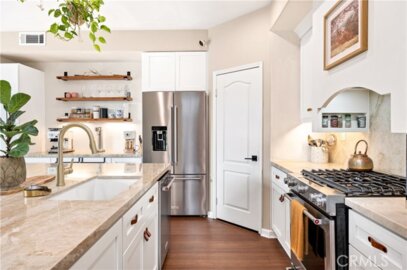 40249 Danbury Court Photo