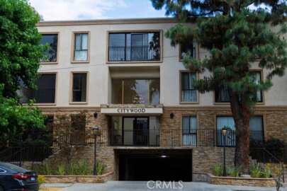 15344 Weddington Street #104 Photo
