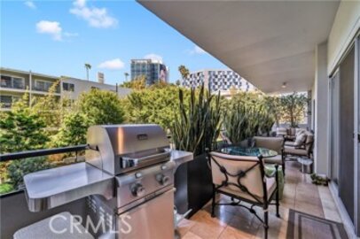 Beautiful Westview Towers Condominium Located at 1155 N La Cienega Boulevard #309 was Just Sold