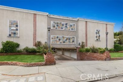 This Stunning 14144 Burbank Blvd Townhouse, Located at 14148 Burbank Boulevard #9, is Back on the Market