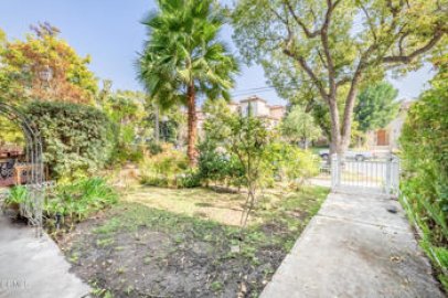 This Terrific Oakland Gardens Townhouse, Located at 451 S Oakland Avenue #6, is Back on the Market