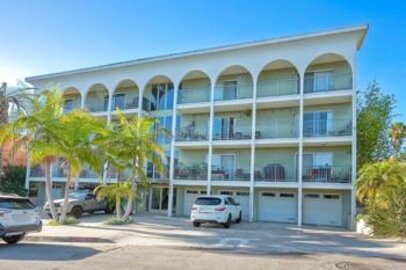 Spectacular Playa Blanca Condominium Located at 356 Playa Del Norte #7 was Just Sold