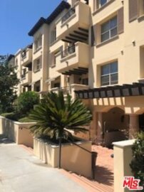 Charming Rosewood Villas Condominium Located at 5037 Rosewood Avenue #203 was Just Sold