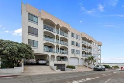 Gorgeous Castaway Condominium Located at 4007 Everts Street #3G was Just Sold