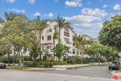 261 S Reeves Drive #304 Photo