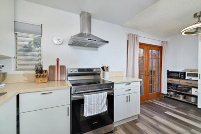 4560 Maple #124 Photo