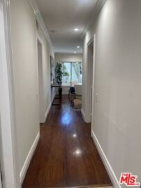 Phenomenal Newly Listed Kingswood South Condominium Located at 1015 N Kings Road #115