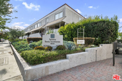 18333 Hatteras Street #77 Photo