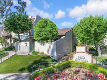 Terrific Newly Listed Villa Granada Townhouse Located at 1/2 Randi Avenue