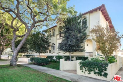 Outstanding Culver City Gardens Townhouse Located at 4067 Lincoln Avenue #1 was Just Sold