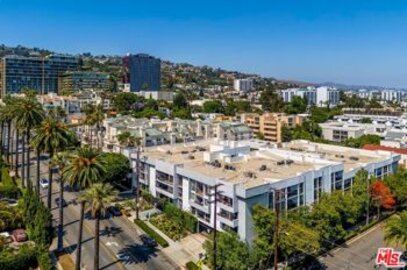 Lovely Newly Listed Doheny Terrace Condominium Located at 906 N Doheny Drive #418