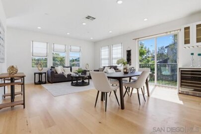 4373 Pacifica #6 Photo