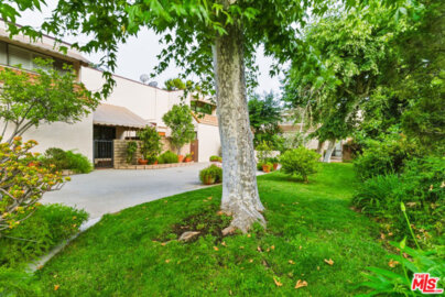 5243 Yarmouth Avenue #31 Photo