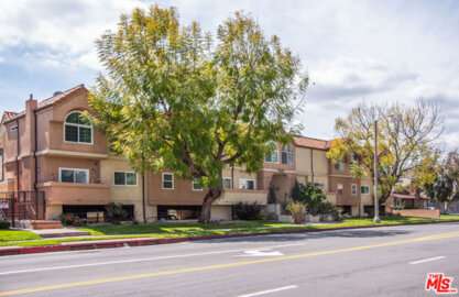 11306 Moorpark Street #20 Photo