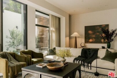 702 N Doheny Drive #TH25 Photo