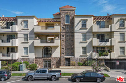 Delightful Moorpark Villas Condominium Located at 12407 Moorpark Street #102 was Just Sold