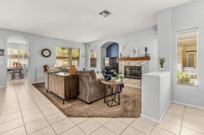 Impressive Newly Listed Brisbane Townhouse Located at 625 Sumner Way #2