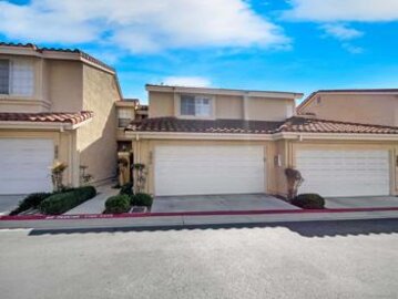 Splendid La Cresta Townhouse Located at 11018 Creekbridge Place was Just Sold