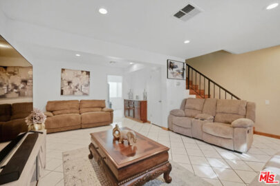 7422 Hazeltine Avenue #3 Photo